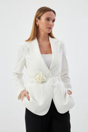 Çiçek Detaylı Ekru-Siyah Kadın Blazer Ceket ve Geniş Paça Pantolon