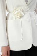 Çiçek Detaylı Ekru-Siyah Kadın Blazer Ceket ve Geniş Paça Pantolon