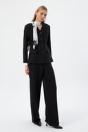 Siyah Kadın Ceket Pantolon Takım V Yaka Düğmeli Fular Detaylı