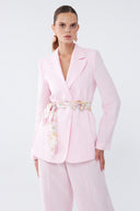 Desenli Kemer Detaylı Blazer Pembe Keten Takım