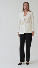 Çiçek Detaylı Ekru-Siyah Kadın Blazer Ceket ve Geniş Paça Pantolon